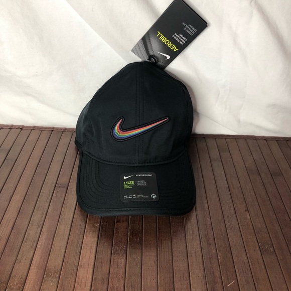 Nike Be True Featherlight Pride Hat 
